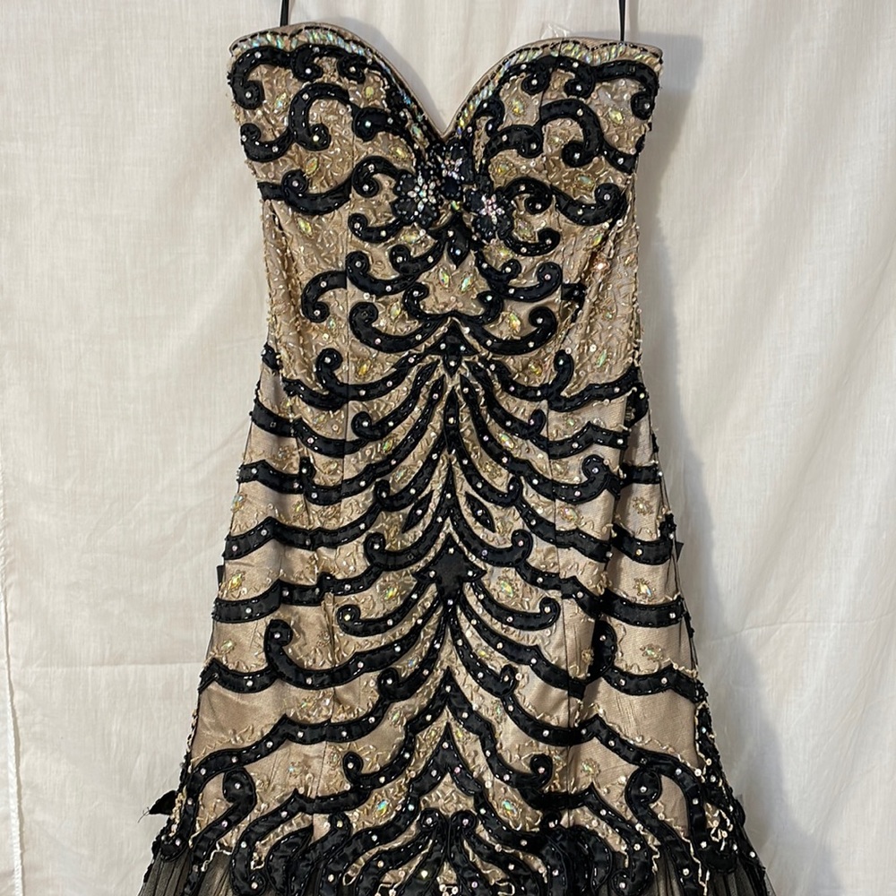 Jovani strapless mermaid black and tan Prom Dress. sz 6